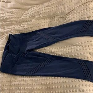 Alo yoga legging with sheer pannels